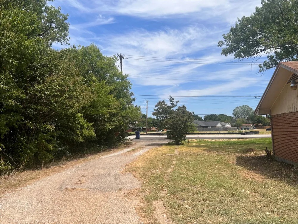 5249 Zion Road Garland, TX 75043