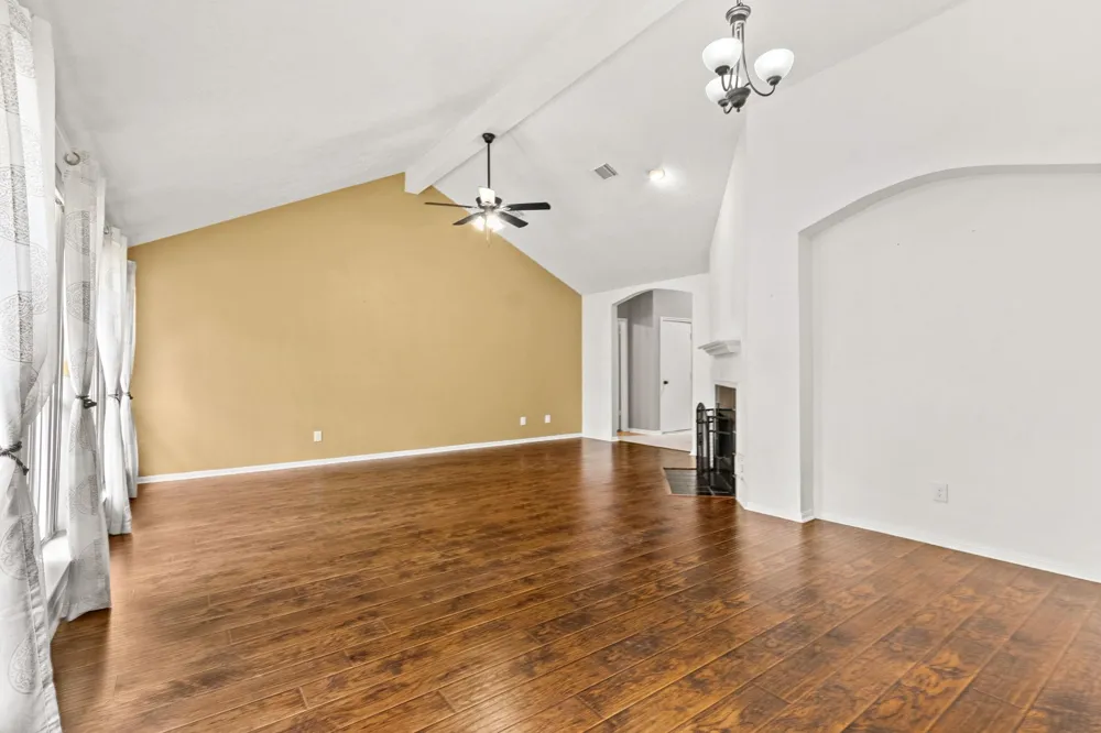 5013 Parkcrest Drive La Porte, TX 77571