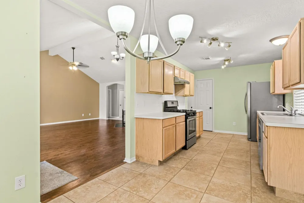 5013 Parkcrest Drive La Porte, TX 77571