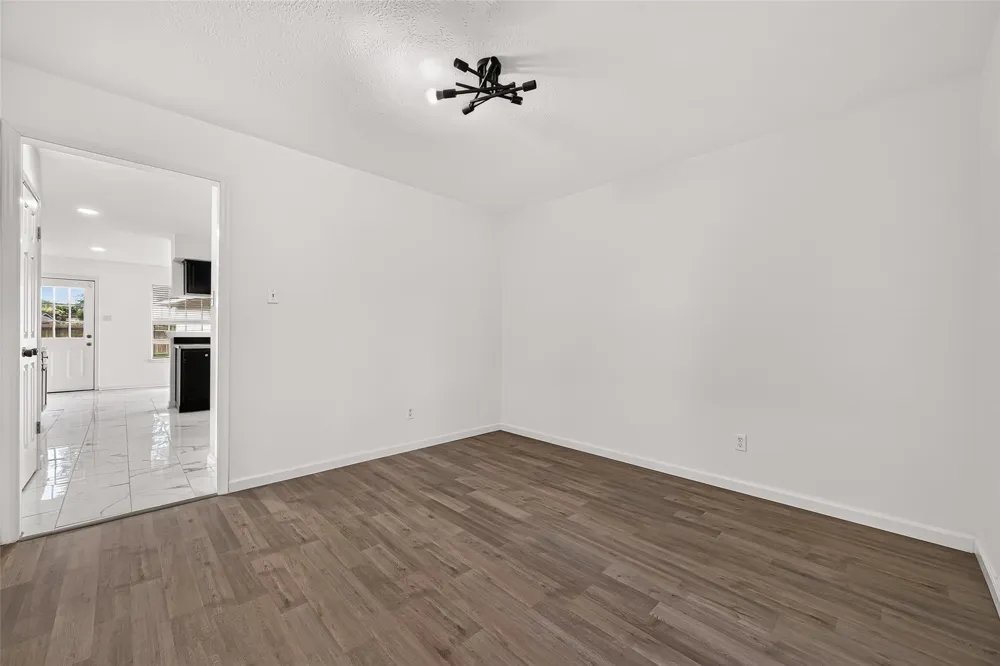 1906 Tall Gum Drive Fresno, TX 77545
