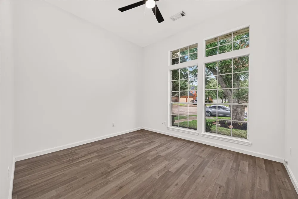 1906 Tall Gum Drive Fresno, TX 77545