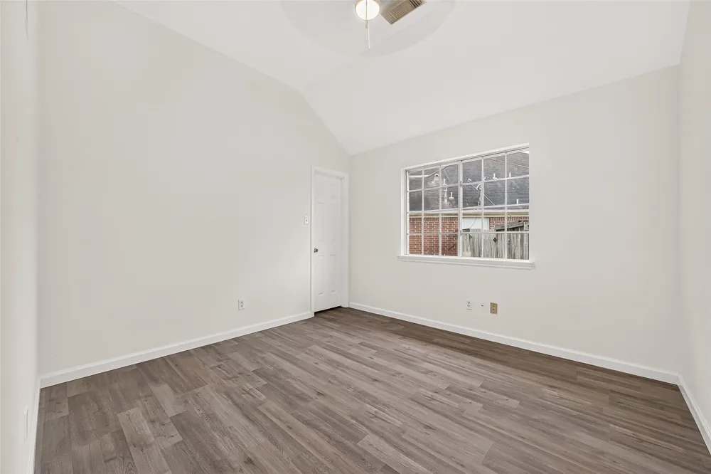 1906 Tall Gum Drive Fresno, TX 77545