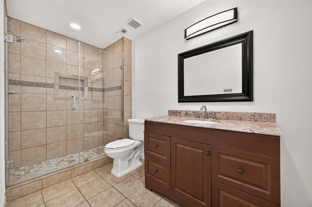 1906 Tall Gum Drive Fresno, TX 77545