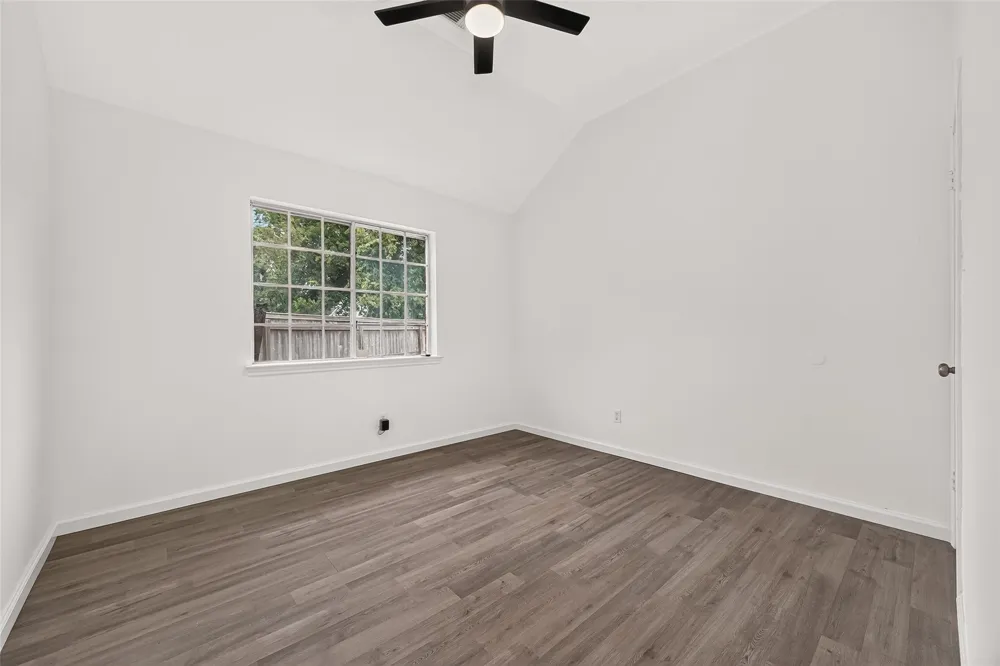1906 Tall Gum Drive Fresno, TX 77545