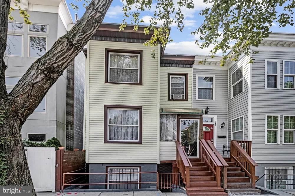 764 PARK ROAD NW Washington, DC 20010