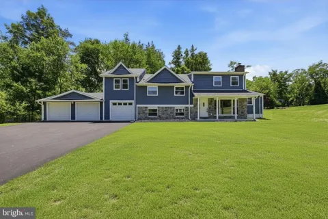 1376 COLLEGE HILL DRIVE