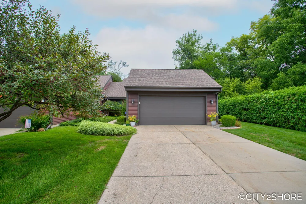 4177 Indian Spring Drive SW Grandville, MI 49418