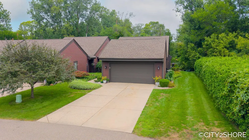 4177 Indian Spring Drive SW Grandville, MI 49418