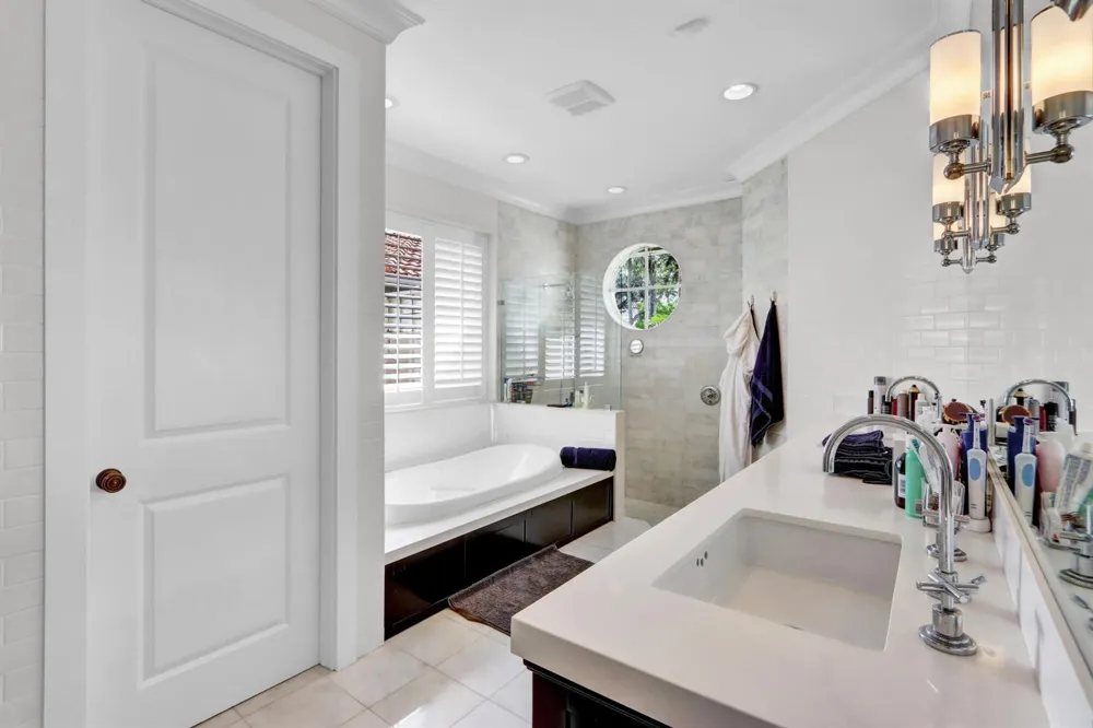 5866 St Annes Way Boca Raton, FL 33496