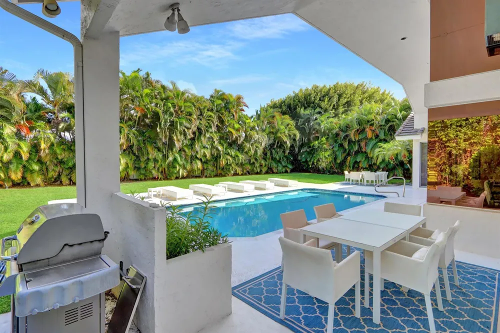 5866 St Annes Way Boca Raton, FL 33496