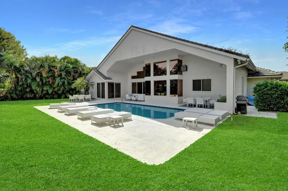 5866 St Annes Way Boca Raton, FL 33496