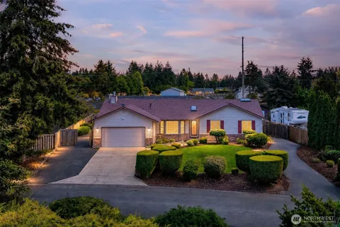 3746 Golden Eagle Loop SE