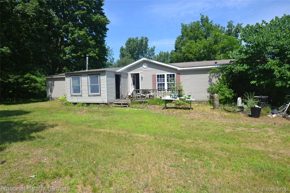 48116 County Road 388 Columbia Township, MI 49056