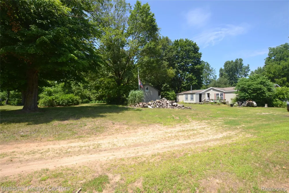 48116 County Road 388 Columbia Township, MI 49056