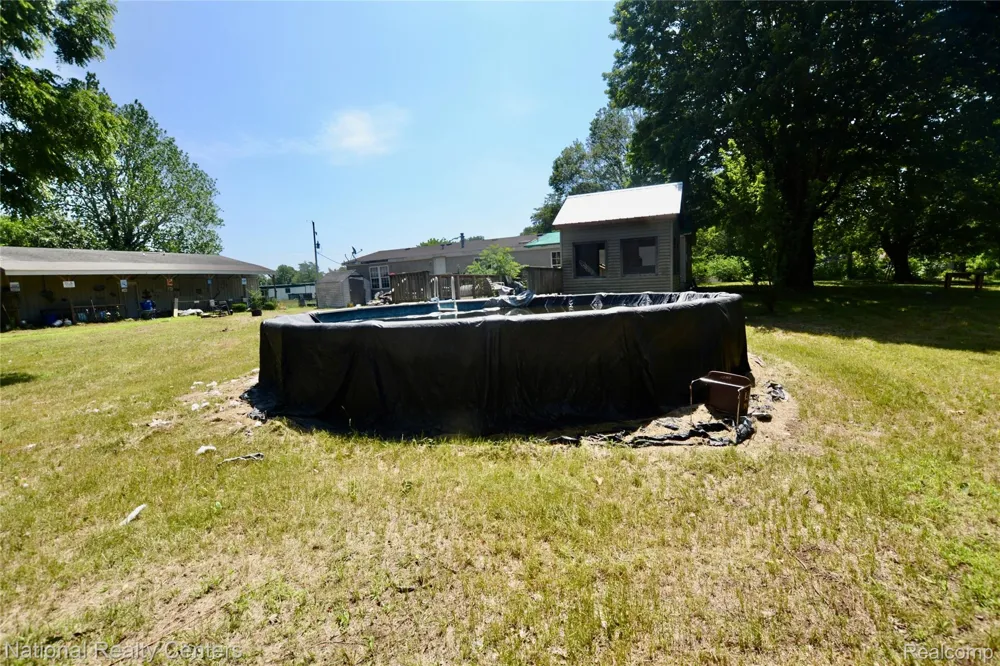 48116 County Road 388 Columbia Township, MI 49056