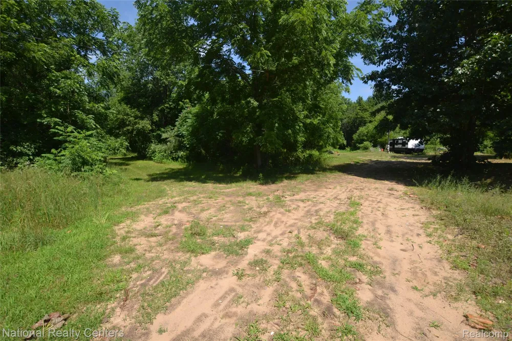 48116 County Road 388 Columbia Township, MI 49056