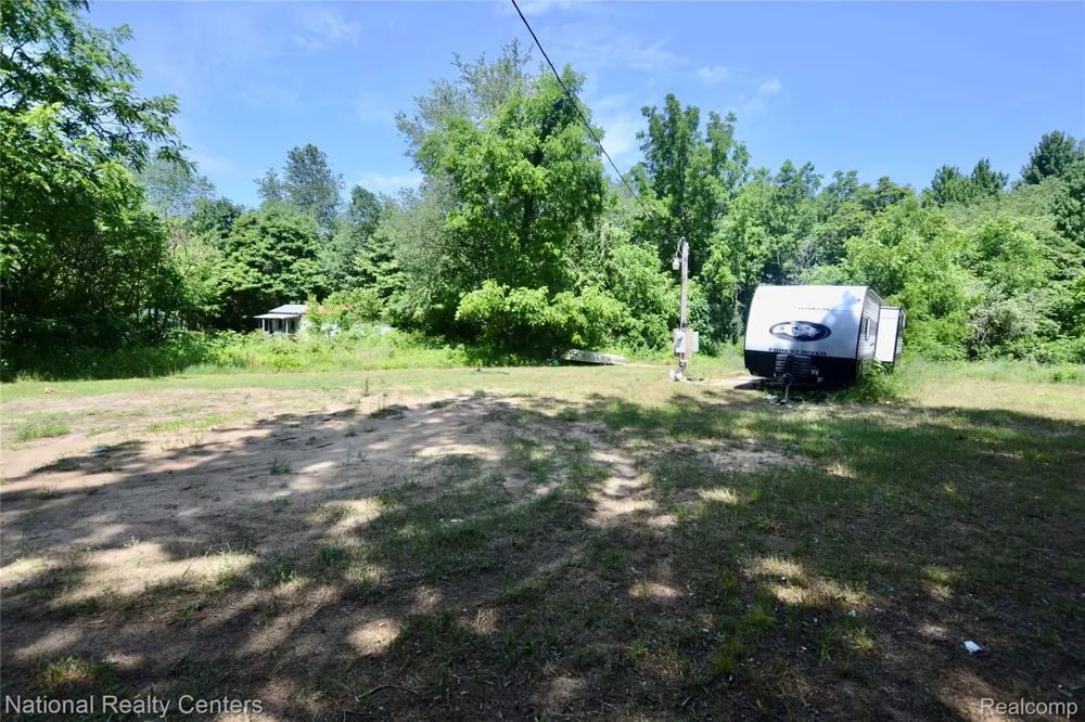 48116 County Road 388 Columbia Township, MI 49056