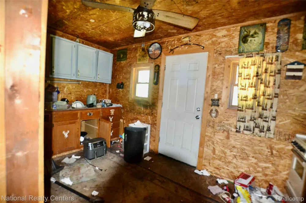 48116 County Road 388 Columbia Township, MI 49056