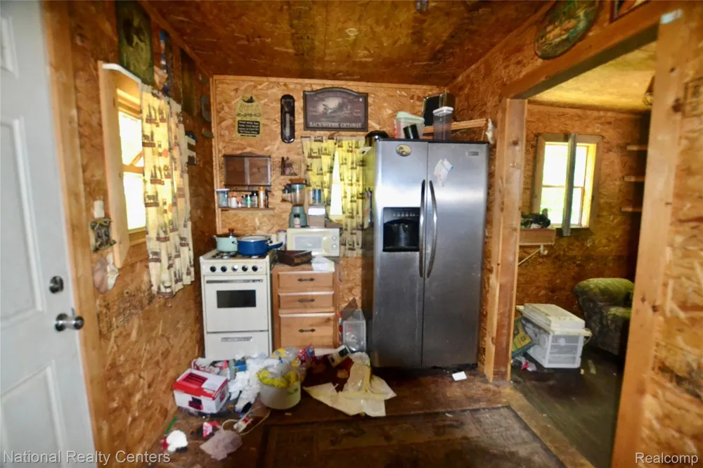 48116 County Road 388 Columbia Township, MI 49056