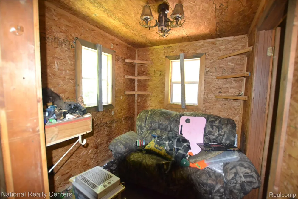 48116 County Road 388 Columbia Township, MI 49056