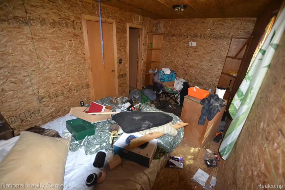 48116 County Road 388 Columbia Township, MI 49056