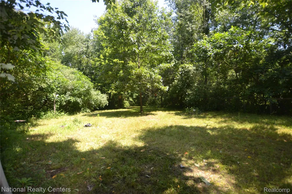 48116 County Road 388 Columbia Township, MI 49056