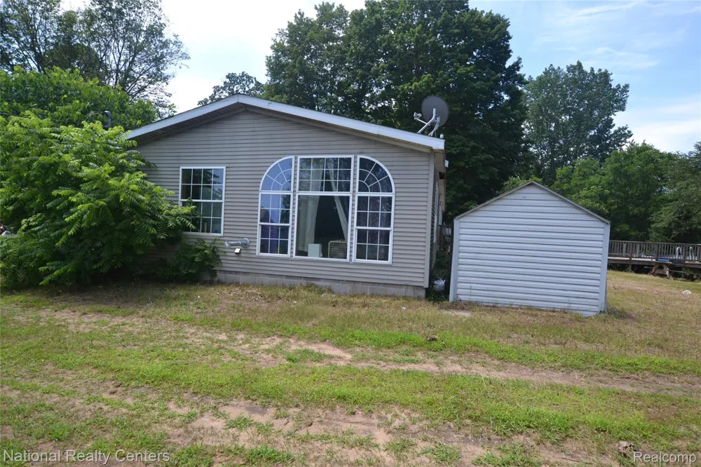 48116 County Road 388 Columbia Township, MI 49056