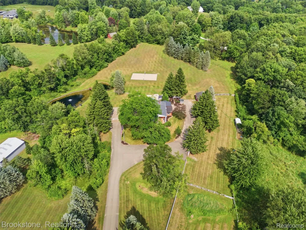 2700 Hosner Road Oxford Charter Township, MI 48370
