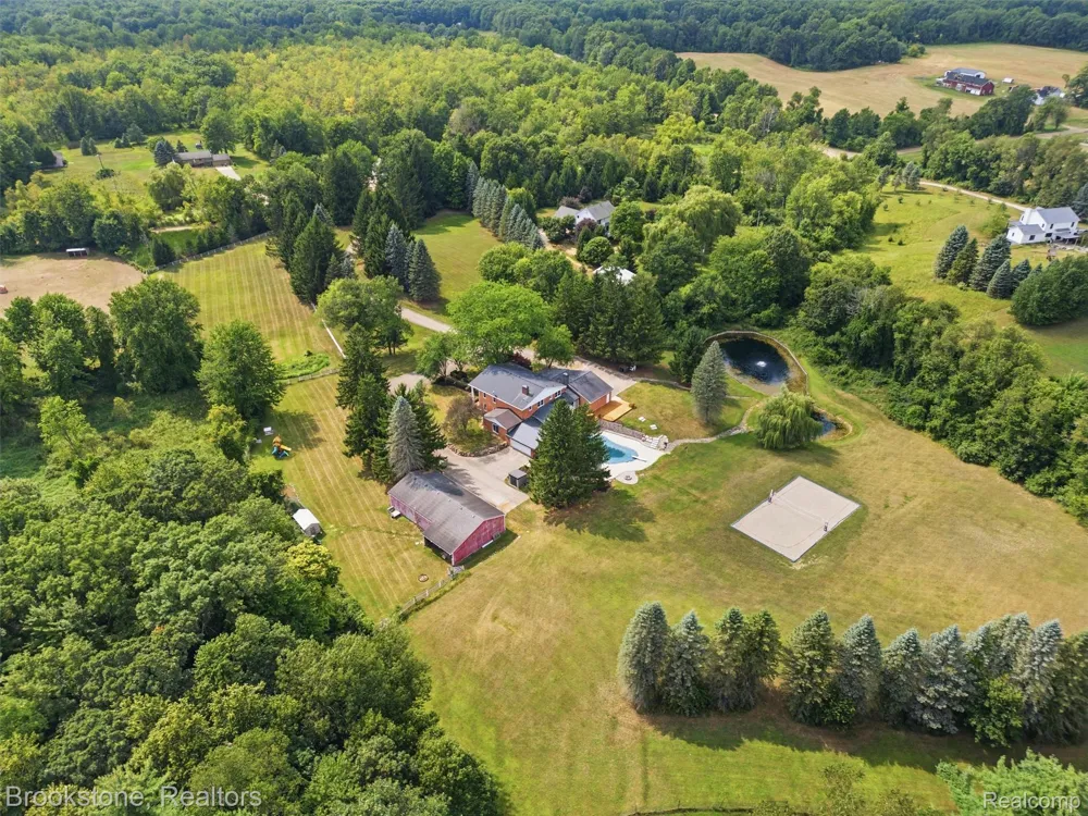 2700 Hosner Road Oxford Charter Township, MI 48370