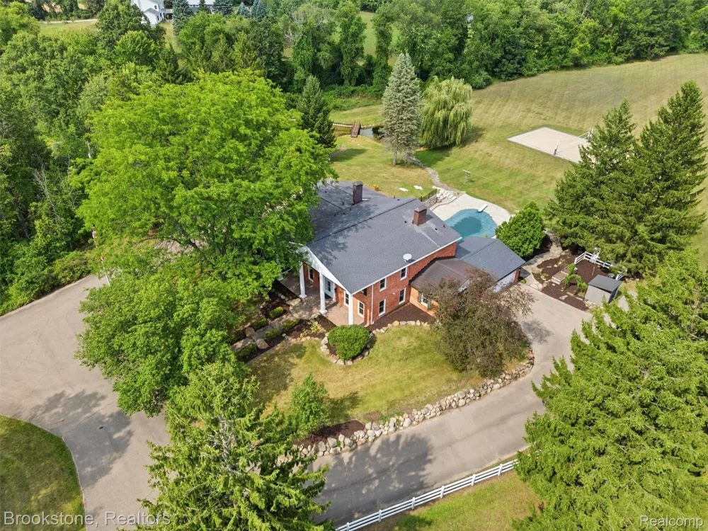 2700 Hosner Road Oxford Charter Township, MI 48370