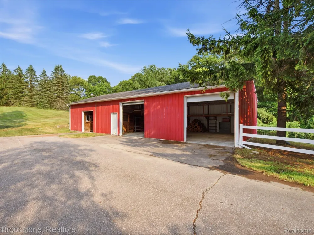 2700 Hosner Road Oxford Charter Township, MI 48370