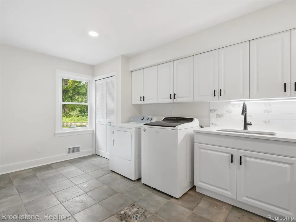 2700 Hosner Road Oxford Charter Township, MI 48370