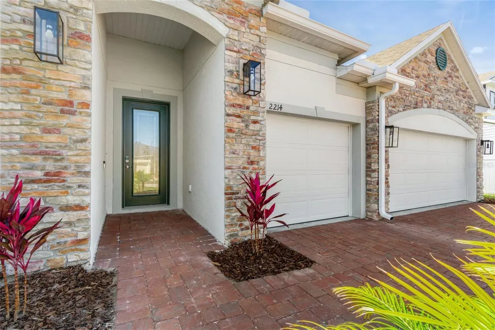 2214 ELEGANT MANOR CIRCLE Edgewater, FL 32141