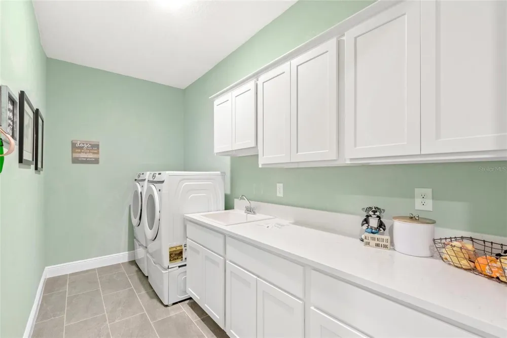 2214 ELEGANT MANOR CIRCLE Edgewater, FL 32141