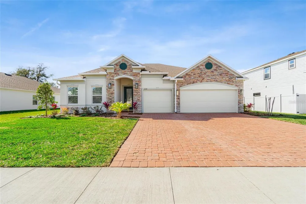 2214 ELEGANT MANOR CIRCLE Edgewater, FL 32141