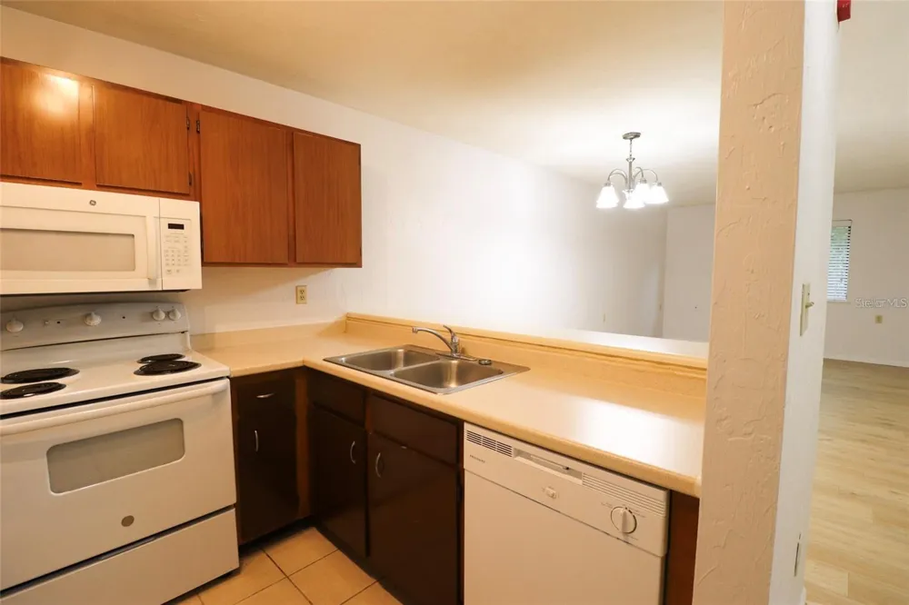 89 SE 16TH AVENUE #P101 Gainesville, FL 32601