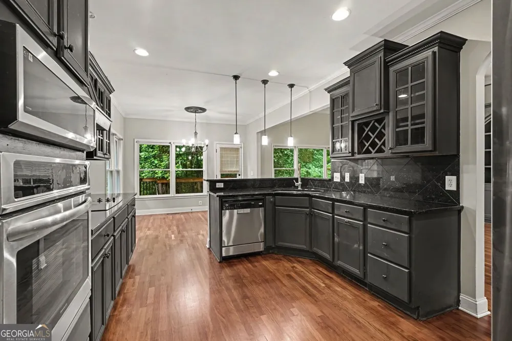 913 Arbor DR Loganville, GA 30052