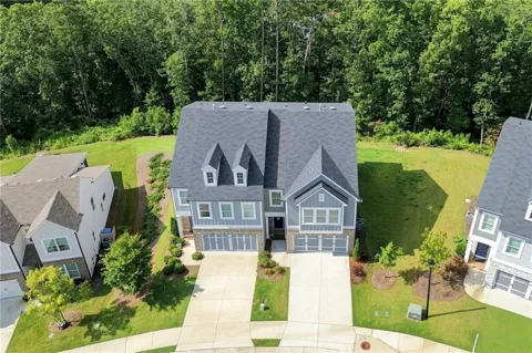 229 Lakeside Place