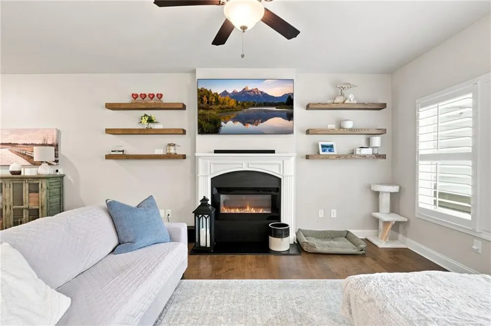 229 Lakeside Place Canton, GA 30114