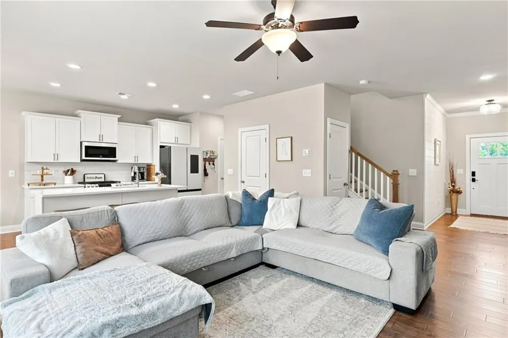 229 Lakeside Place Canton, GA 30114