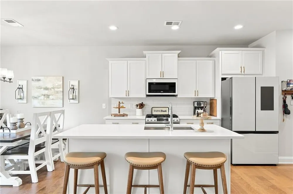 229 Lakeside Place Canton, GA 30114