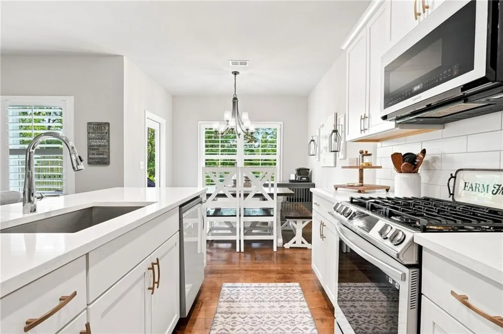 229 Lakeside Place Canton, GA 30114
