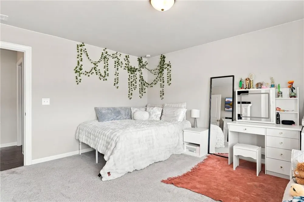 229 Lakeside Place Canton, GA 30114