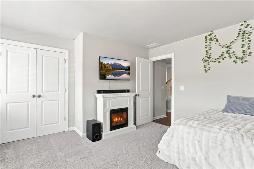 229 Lakeside Place Canton, GA 30114