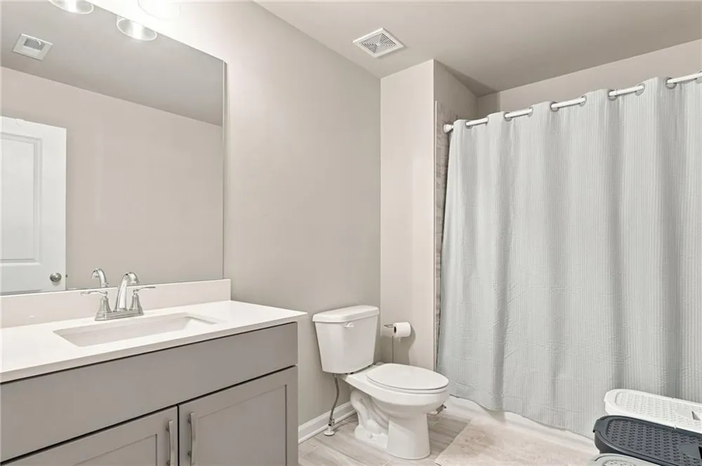 229 Lakeside Place Canton, GA 30114