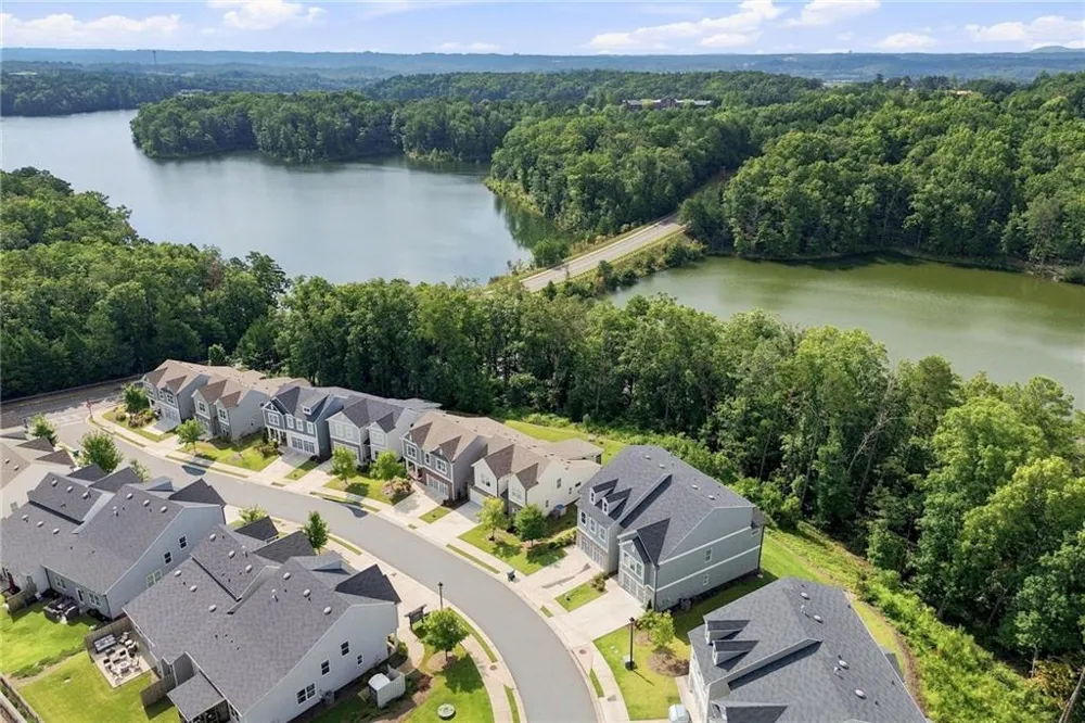 229 Lakeside Place Canton, GA 30114