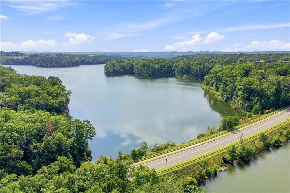 229 Lakeside Place Canton, GA 30114