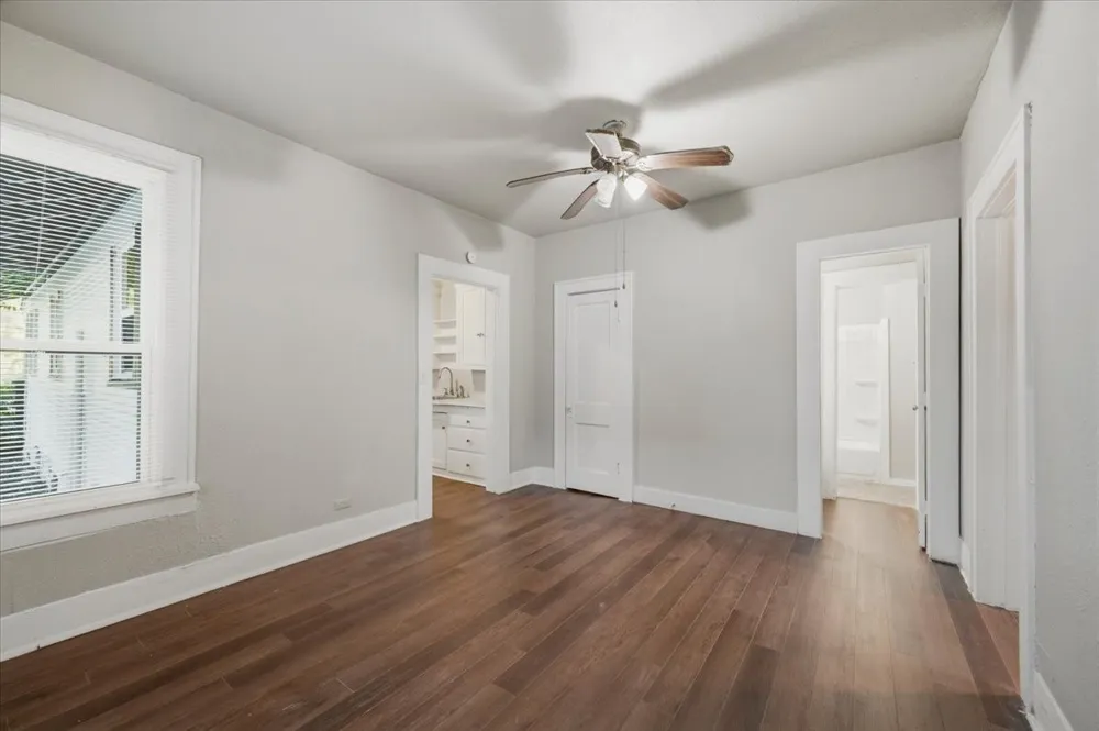 711 Brown Street #A Waxahachie, TX 75165