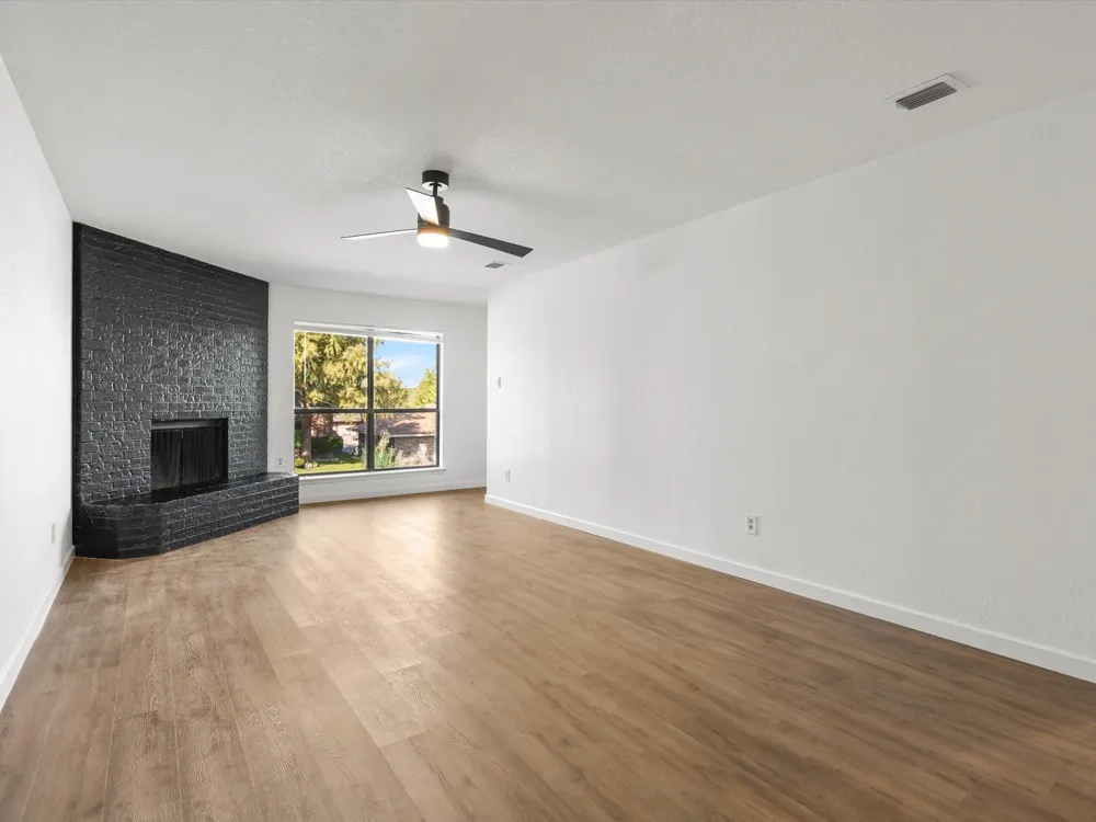 1117 S Rusk Street #1115 Weatherford, TX 76086