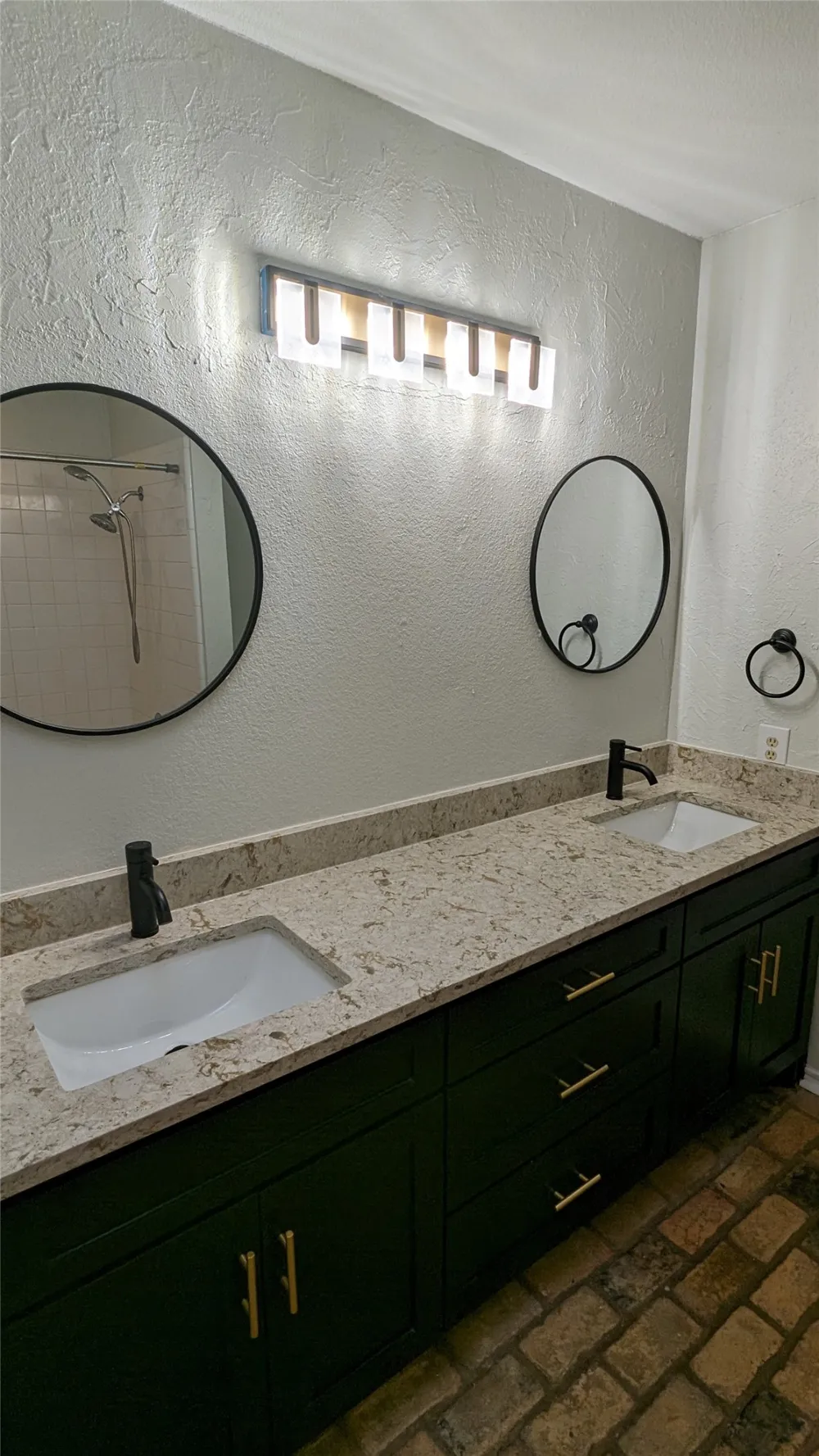 2706 Parkview Drive Corinth, TX 76210